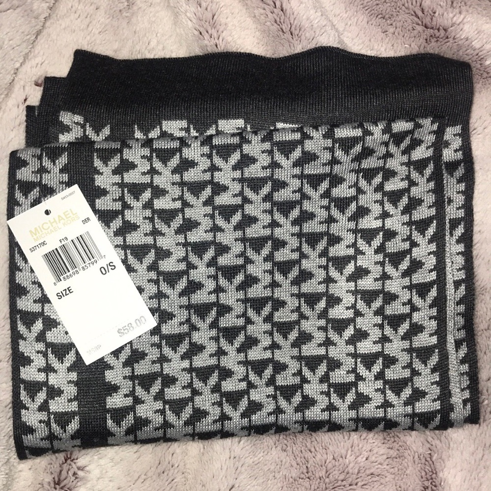 Michael Kors scarf